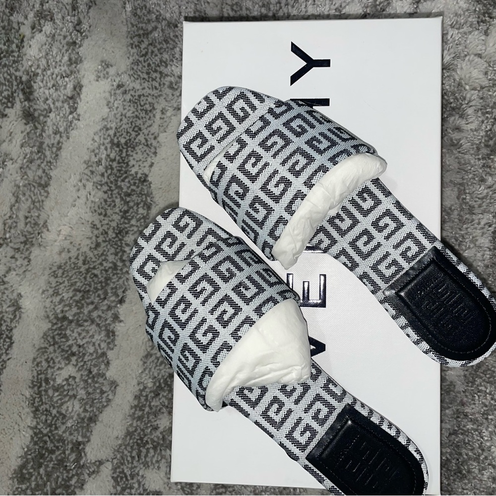 Givenchy sandals ( women 38 )